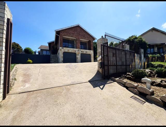 3 BEDROOM FREESTANDING FOR SALE IN LOTUSVILLE